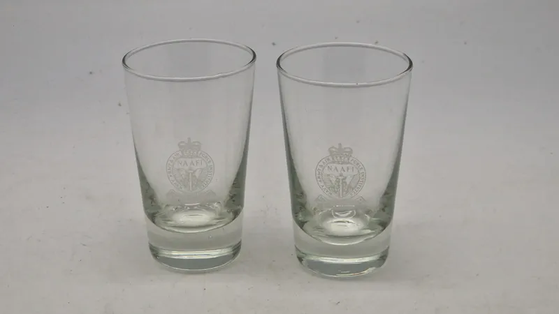 Snapseglas, Navy, Army & Air Force Institutes