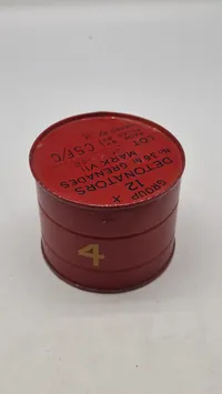 Sjælden original Mills No.36 håndgranaten. Dette er en beholder, der indeholder 12 detonatorer (Tom) - en rigtig nedkastnings ting