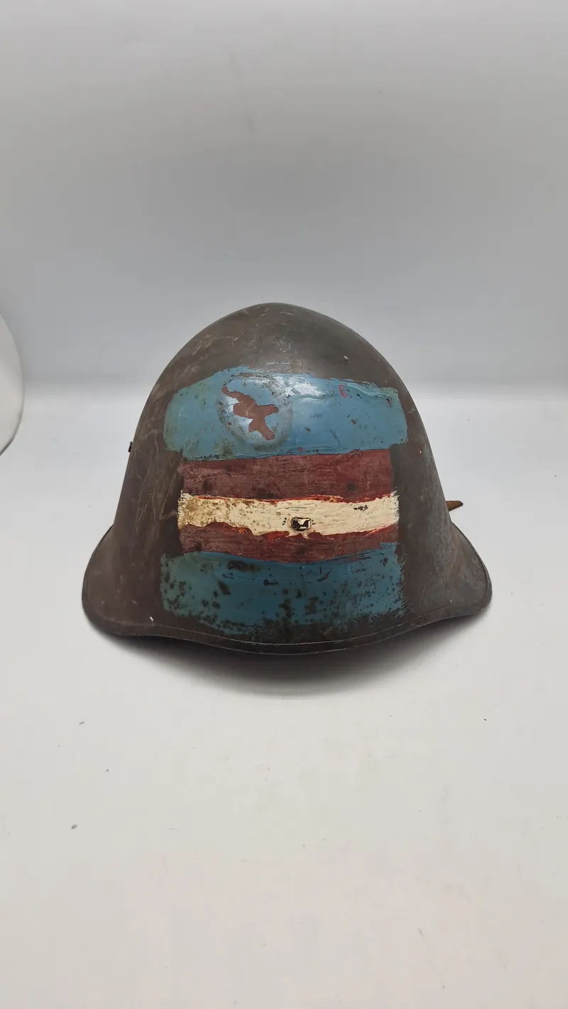 Original M/41 hjelm, anvendt af modstandsbevægelsen