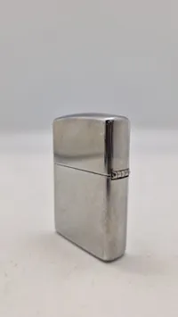 Original Zippo med æske. Begrænset oplag