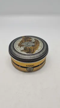Original Zippo med æske. Begrænset oplag