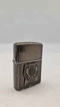 Original Zippo med æske. Begrænset oplag