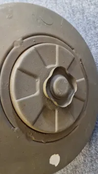 Original tysk Tellermine 42, fyldt op med beton