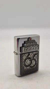 Original Zippo med æske. Begrænset oplag