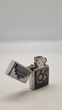 Original Zippo med æske. Begrænset oplag
