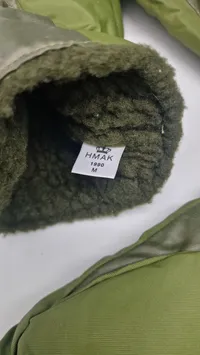 Lot handsker. Forsvaret