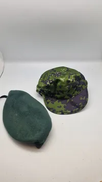 Lot hovedbeklædning
