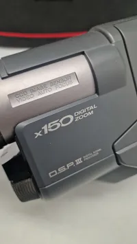 Hitachi VM-E110E 8mm videokamera med ekstra Gold Line linse