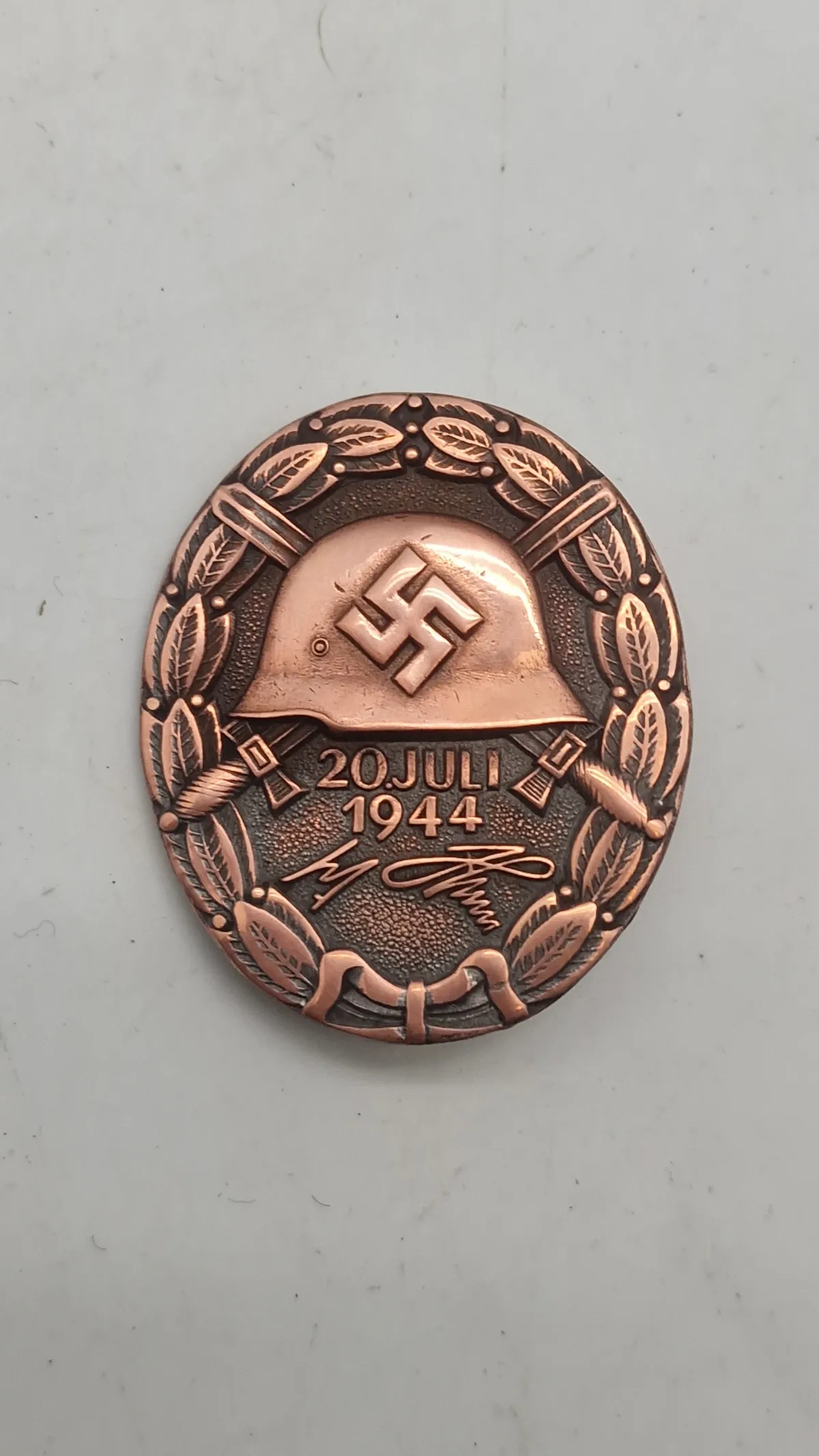20 Juli 1944 såret tegn, efterkrigs