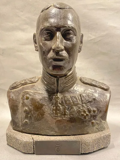 Sjælden original stor buste af kong Christian X - lavet af Just Andersen 1937