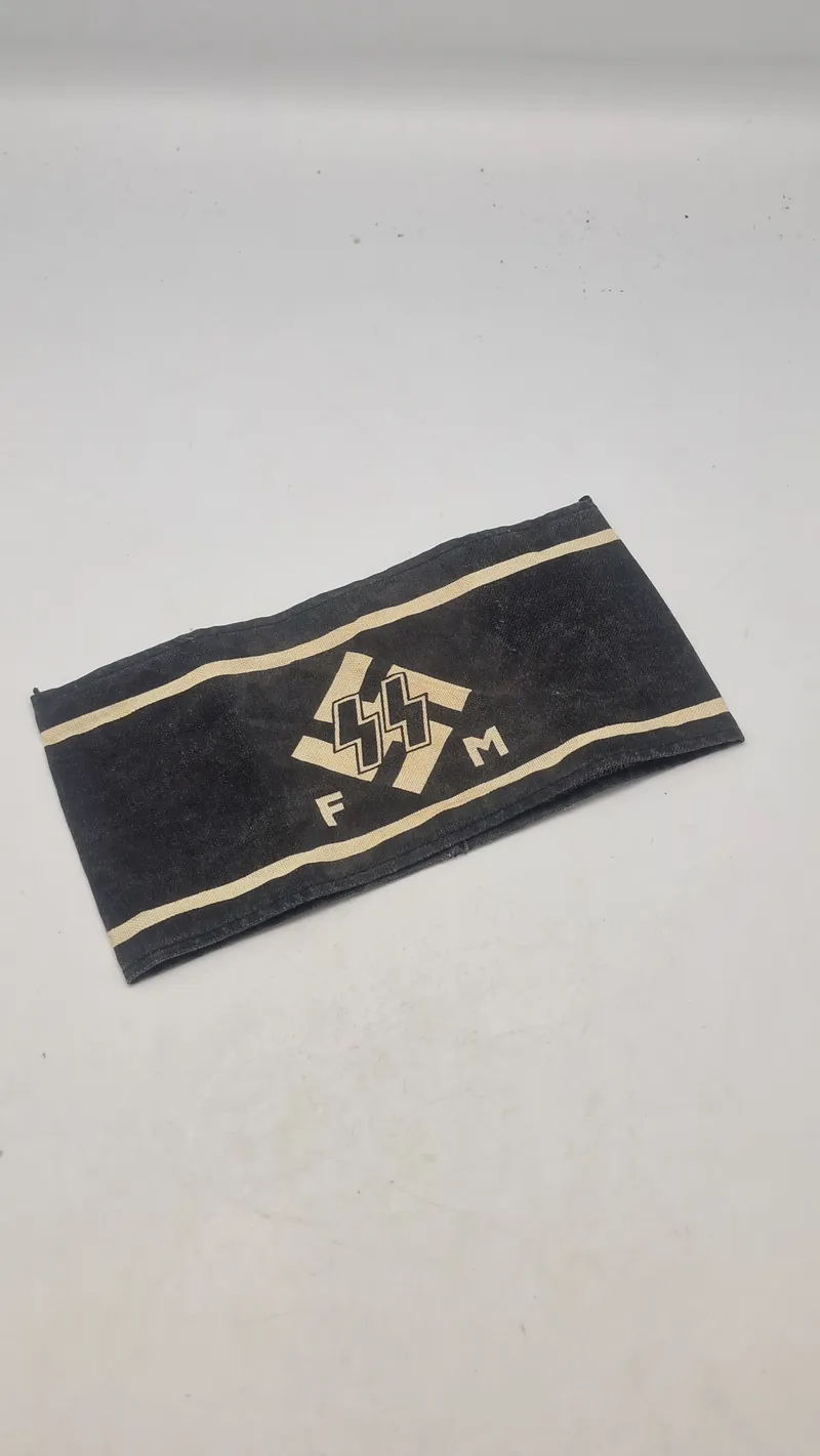 SS armbind Efter 45