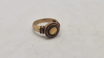 Veludført Museumskopi af Bronzealder/ Vikingetids smykke