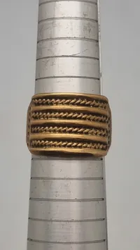 Veludført Museumskopi af Bronzealder/ Vikingetids smykke