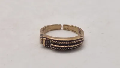 Veludført Museumskopi af Bronzealder/ Vikingetids smykke