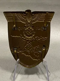 Krim skjold - veludført Postwar