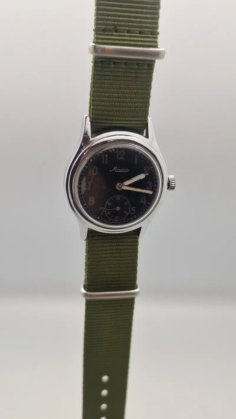 Originalt WWII Minerva German Army Watch, stemplet DH for “Dienst Heeres”