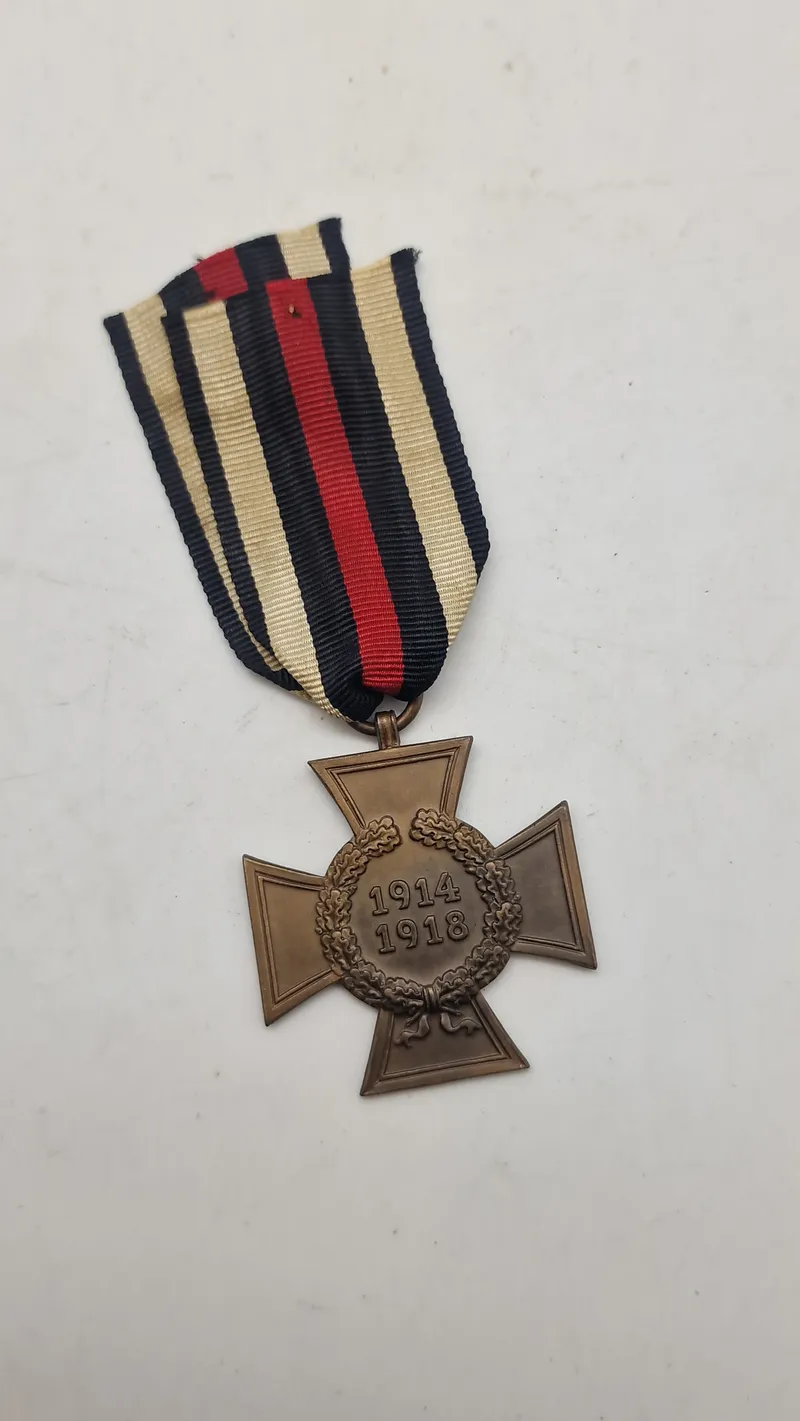 Originalt Ehrenkreuz des Weltkrieges 1914/1918)
Nolle & Huck GmbH, Lüdenscheid