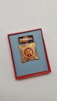 Original badge DDR Kollektiv der sozialistischen Arbeit