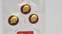 Samling originale kinesiske kommunistiske badges