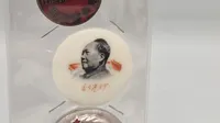 Samling originale kinesiske kommunistiske badges