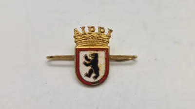 Slipsenål Berlins byvåben