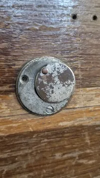Original felttelefon antageligvis anvendt i det danske søværn i 1920’erne. Delvist sammensat af tysk ww1 felttelefon