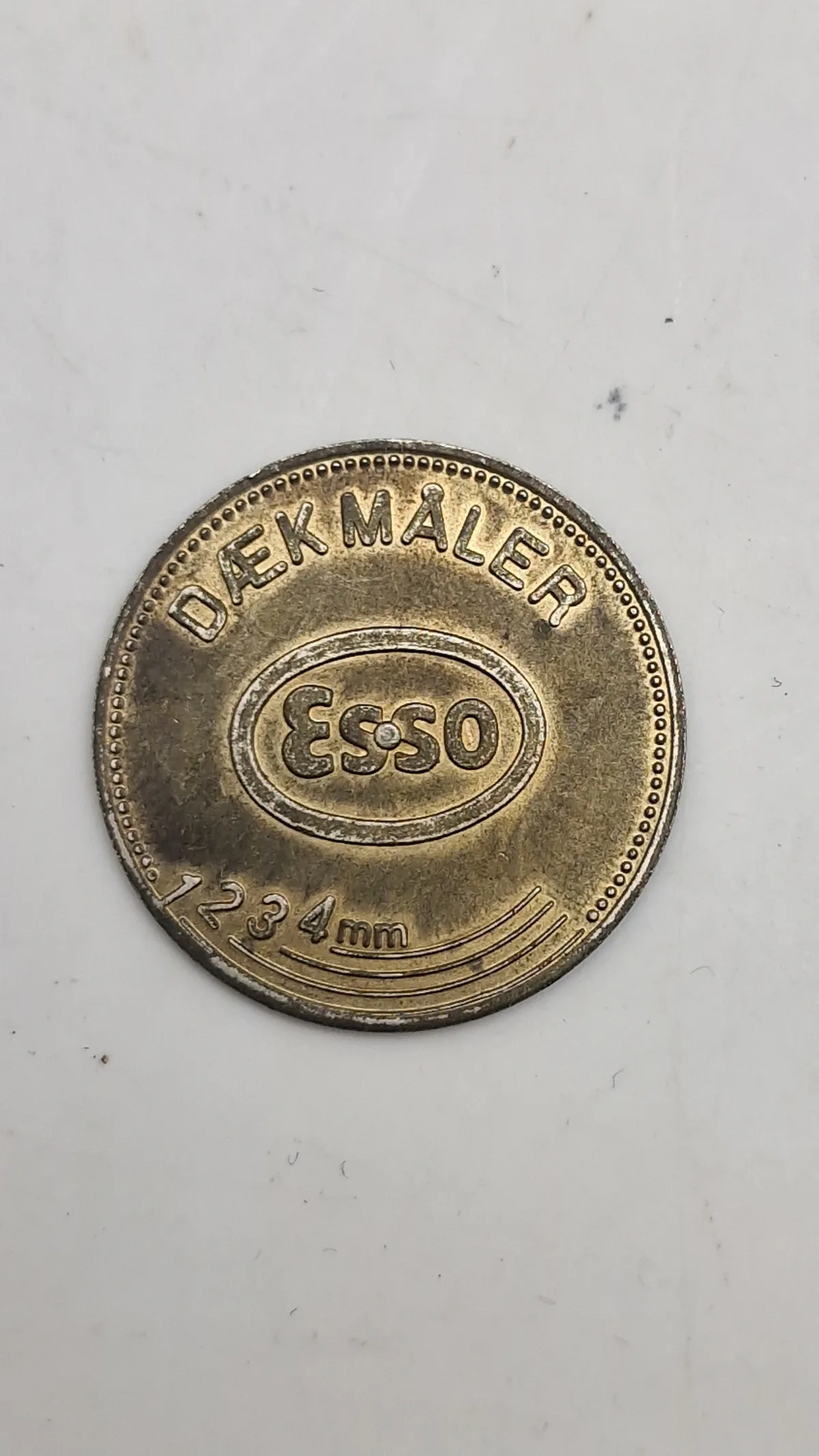 Esso dækmåler