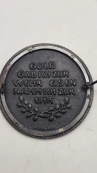 Original tysk ww1 “Gold Für Eisen” mønt lavet som broche