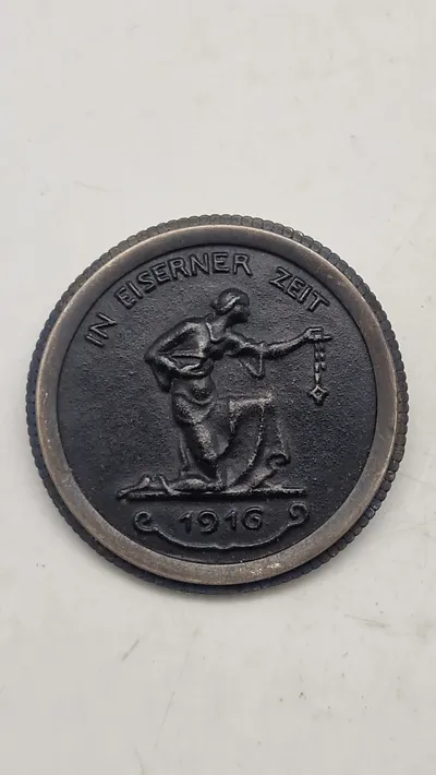Original tysk ww1 “Gold Für Eisen” mønt lavet som broche