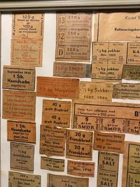 Originalt id kort samt rationeringsmærker i ramme - ww2