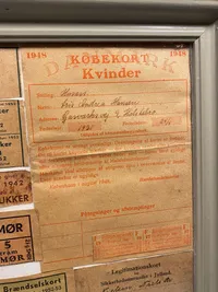 Originalt id kort samt rationeringsmærker i ramme - ww2