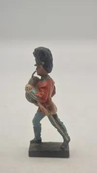 Original Linoleumsfigur, Livgarden