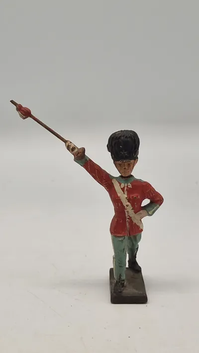 Original Linoleumsfigur, Livgarden