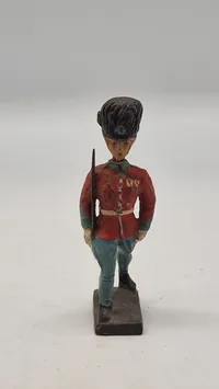 Original Linoleumsfigur, Livgarden