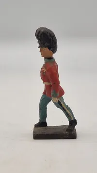 Original Linoleumsfigur, Livgarden