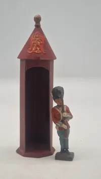 Original Linoleumsfigur, Livgarden