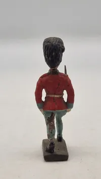 Original Linoleumsfigur, Livgarden