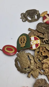 Samling regiments mærker mm.