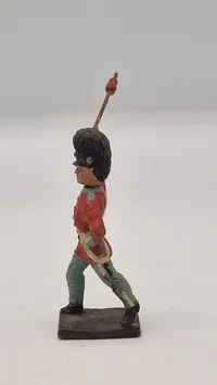 Original Linoleumsfigur, Livgarden
