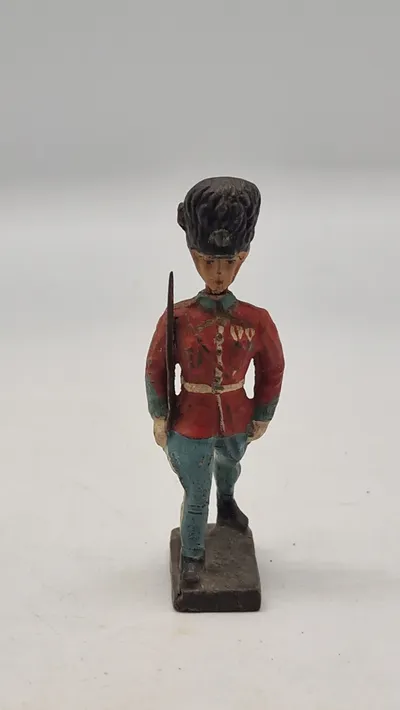 Original Linoleumsfigur, Livgarden
