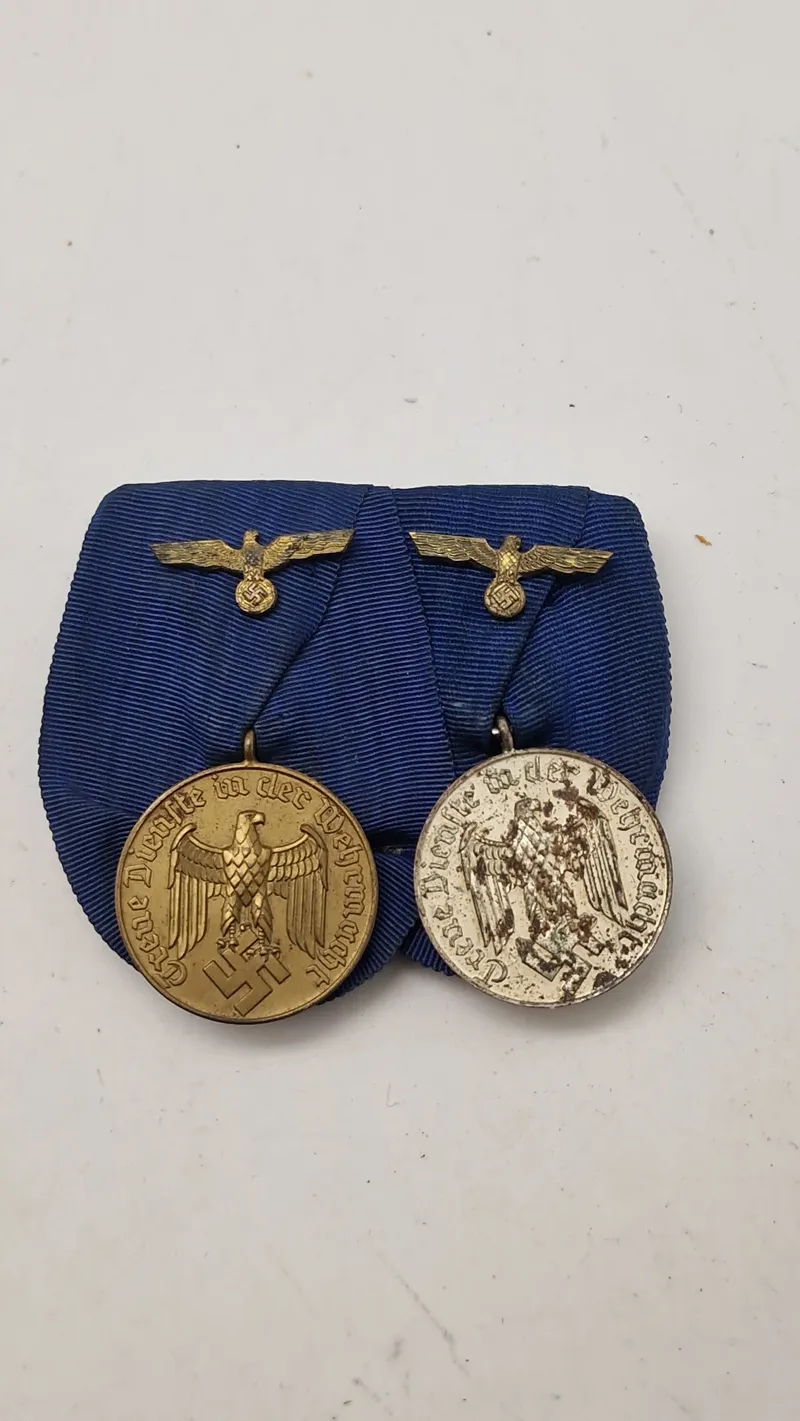 Original Wehrmacht-Dienstauszeichnung (4 & 12)