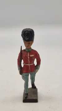 Original Linoleumsfigur, Livgarden