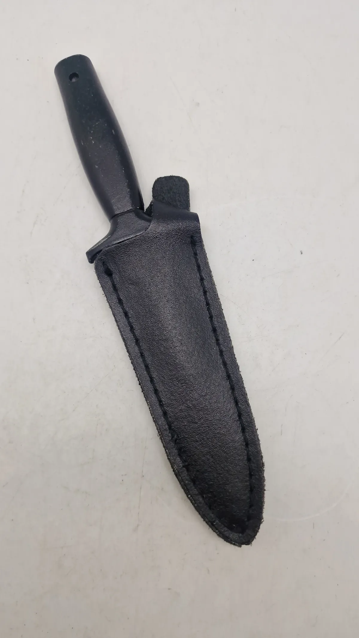 Veludført Herbertz kniv med skede