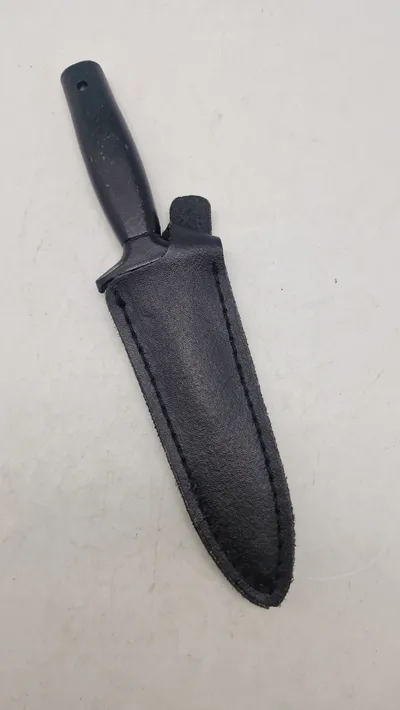 Veludført Herbertz kniv med skede