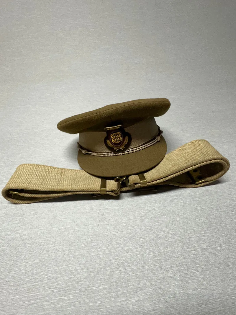 Original M47 kasket og M44 bælte