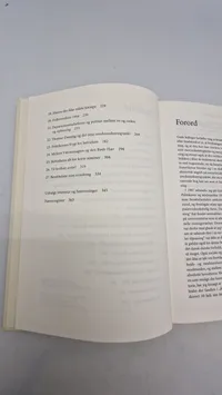 Samarbejde og modstand under besættelsen
En politisk historie