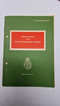 Samling lærebøger, feltinstruktioner mm.