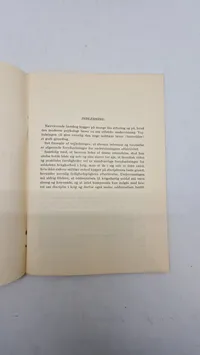 Samling lærebøger, feltinstruktioner mm.