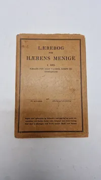 Samling lærebøger, feltinstruktioner mm.