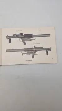 Samling militære lærebøger